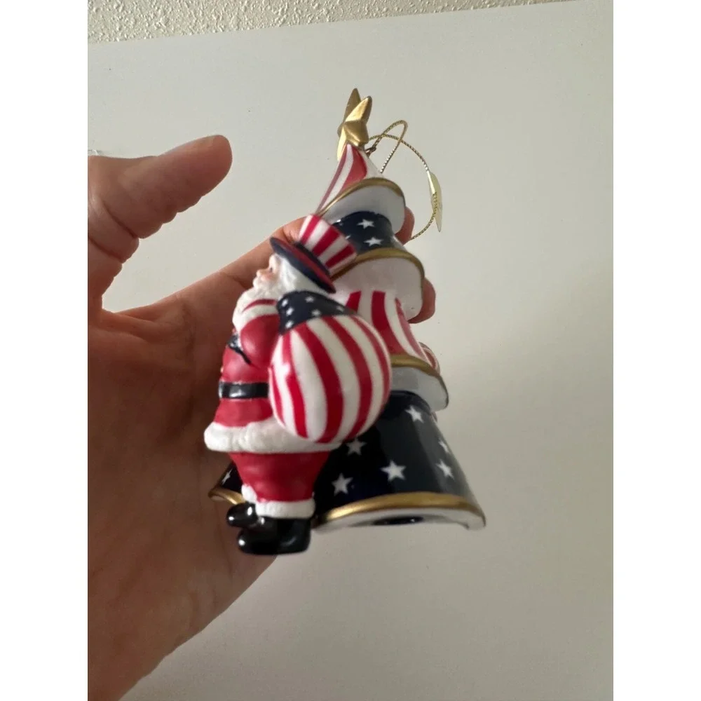 Danbury Mint celebrate holiday
